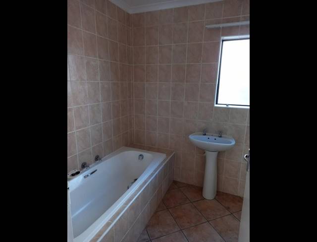 2 BEDROOM APARTMENT FOR SALE IN PARKLANDS